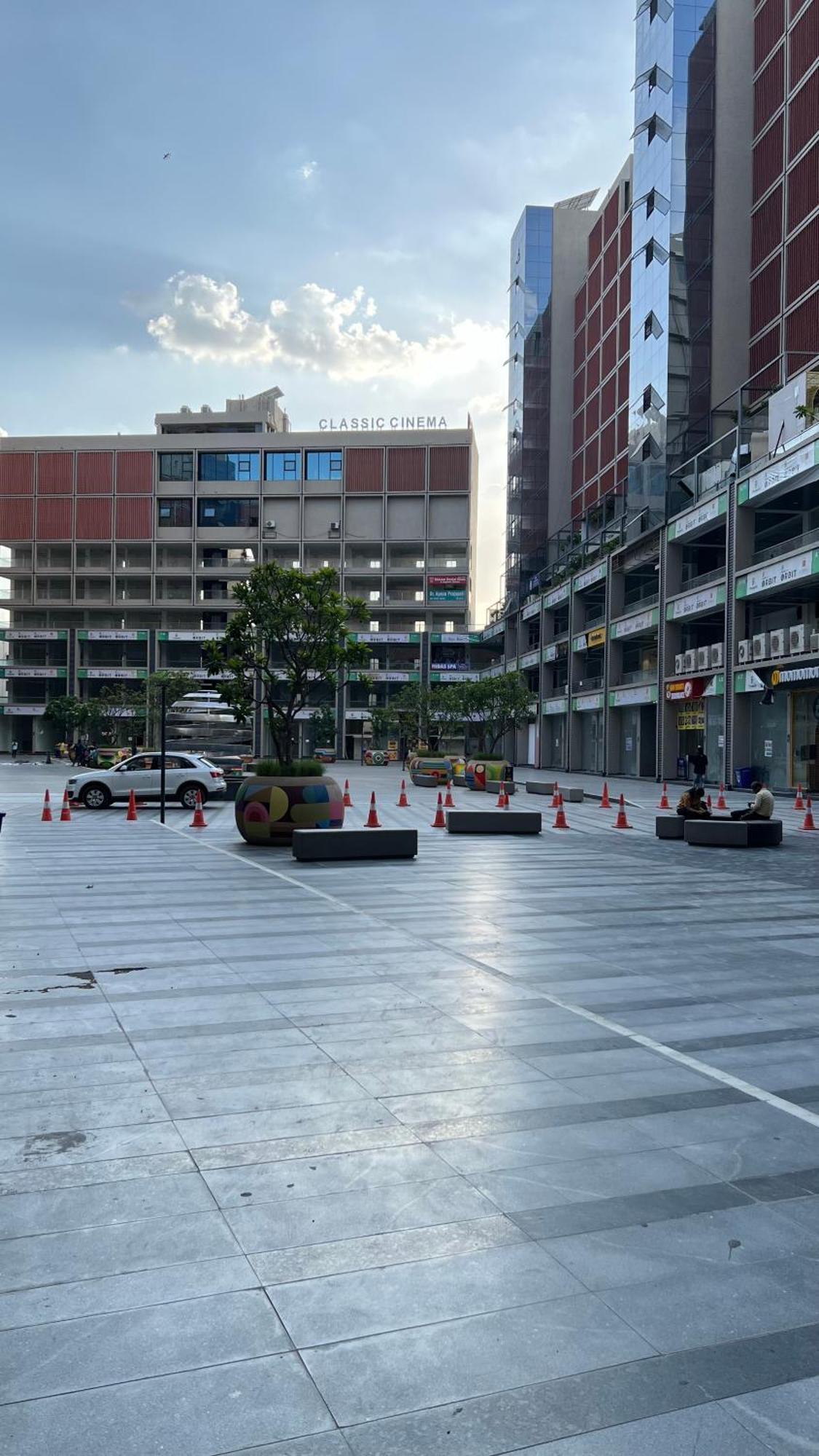 Hotel Downtown Γκαντχιναγκάρ Εξωτερικό φωτογραφία