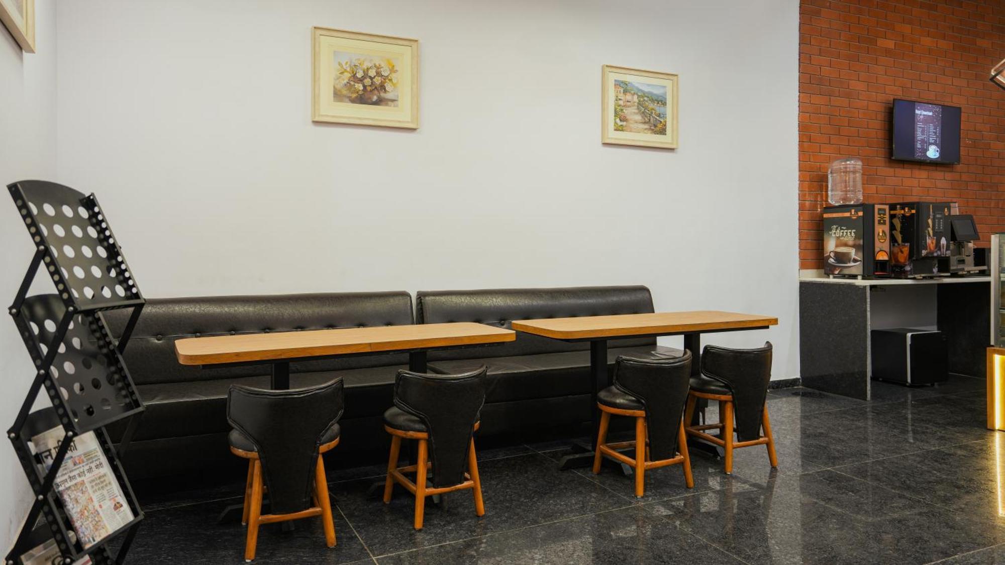 Hotel Downtown Γκαντχιναγκάρ Εξωτερικό φωτογραφία