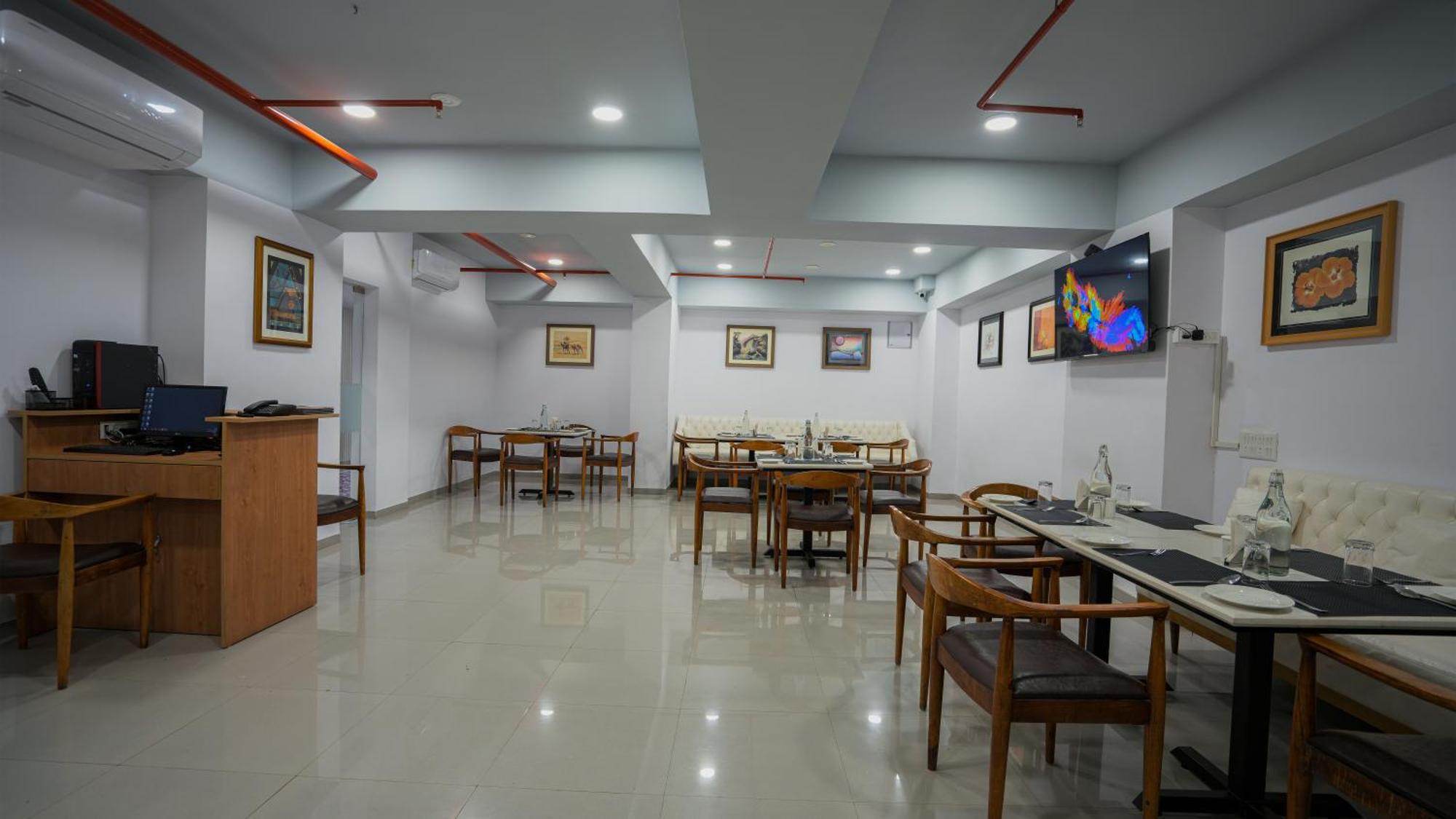 Hotel Downtown Γκαντχιναγκάρ Εξωτερικό φωτογραφία