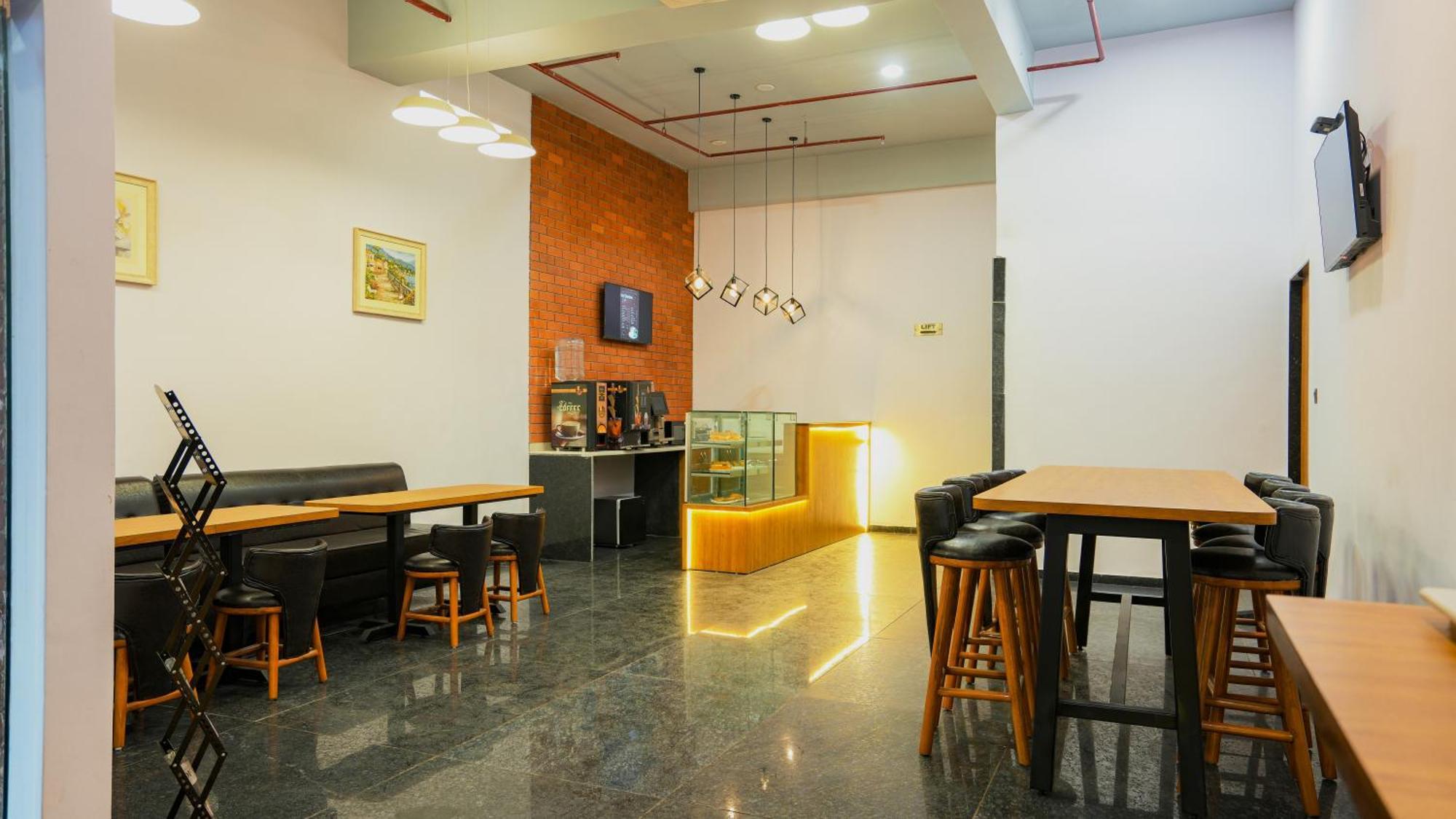 Hotel Downtown Γκαντχιναγκάρ Εξωτερικό φωτογραφία